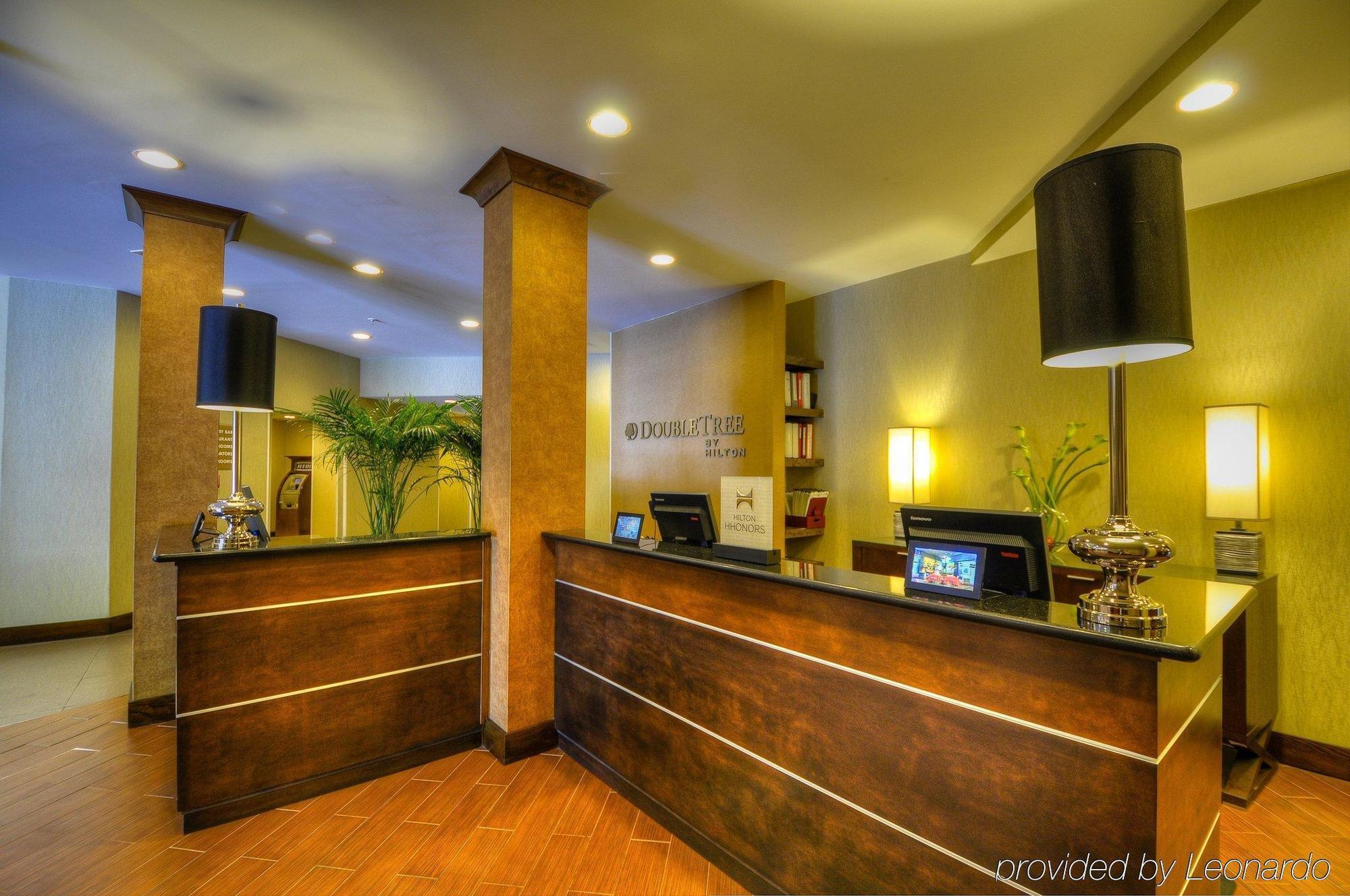 Doubletree By Hilton Hotel Raleigh - Brownstone - University Esterno foto