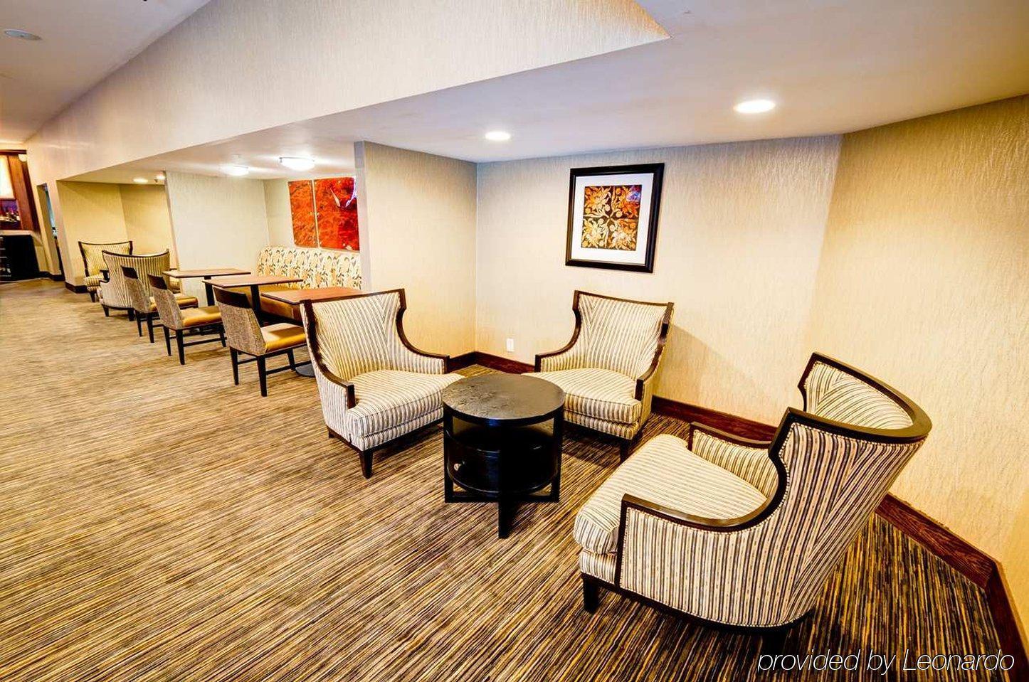 Doubletree By Hilton Hotel Raleigh - Brownstone - University Esterno foto