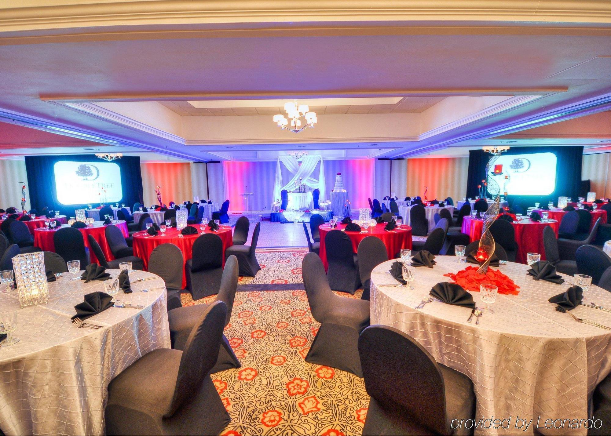 Doubletree By Hilton Hotel Raleigh - Brownstone - University Esterno foto