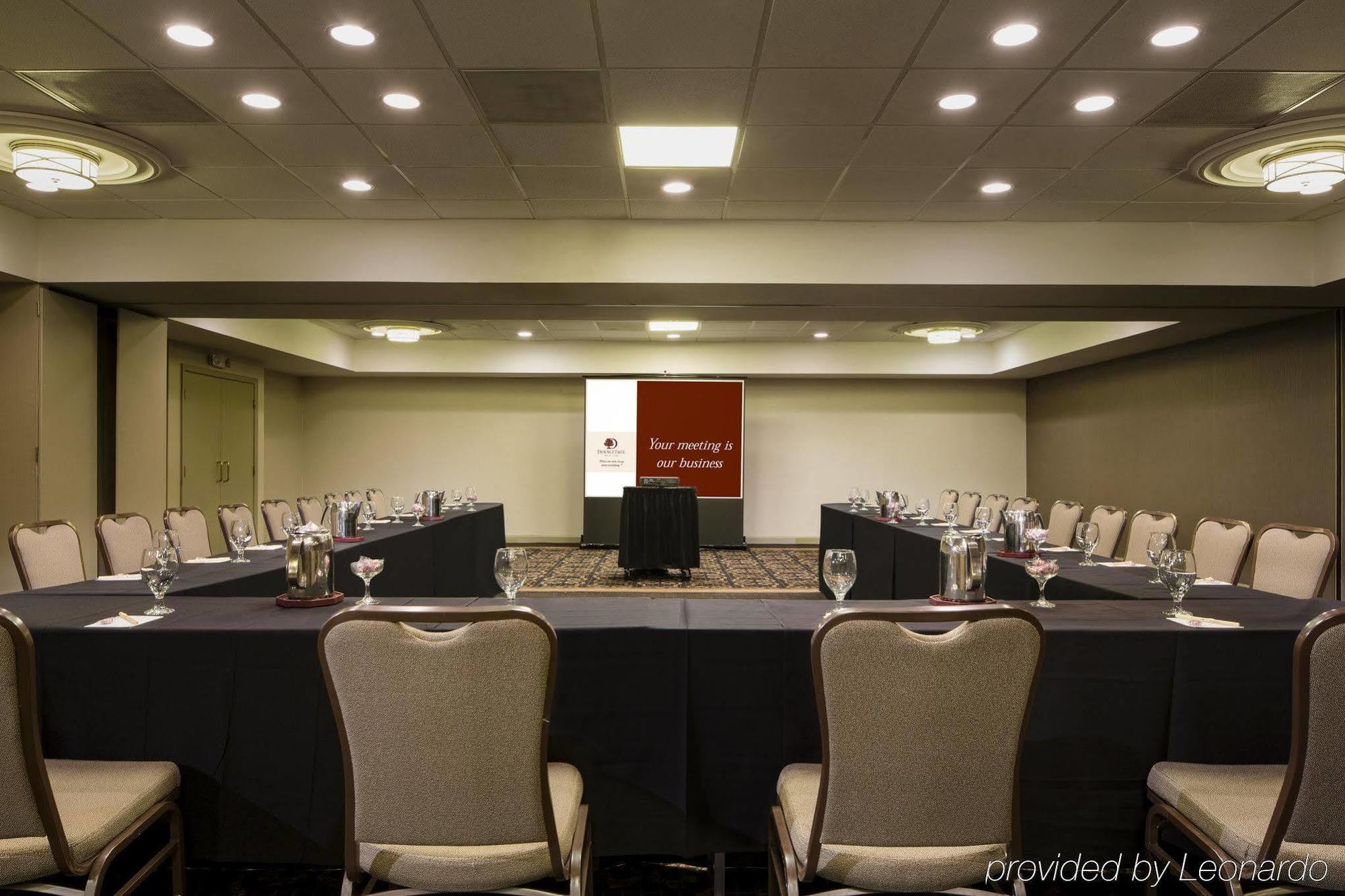 Doubletree By Hilton Hotel Raleigh - Brownstone - University Esterno foto
