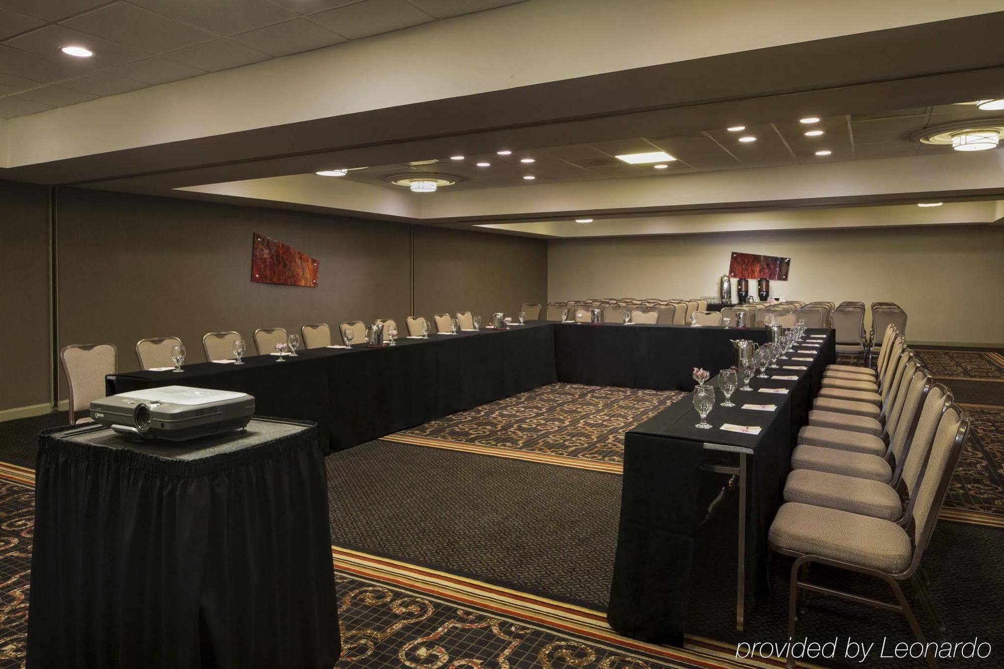 Doubletree By Hilton Hotel Raleigh - Brownstone - University Esterno foto