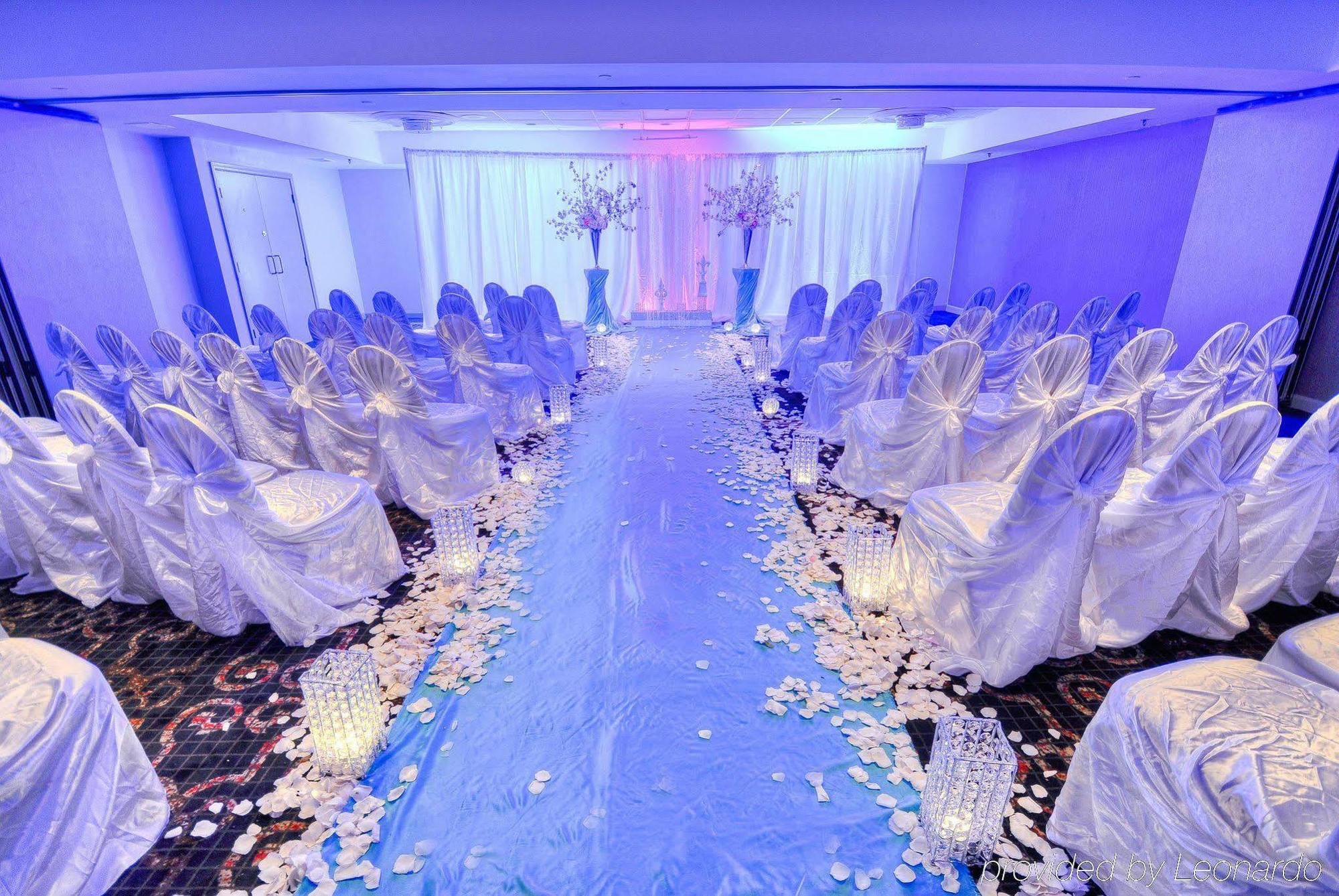 Doubletree By Hilton Hotel Raleigh - Brownstone - University Esterno foto