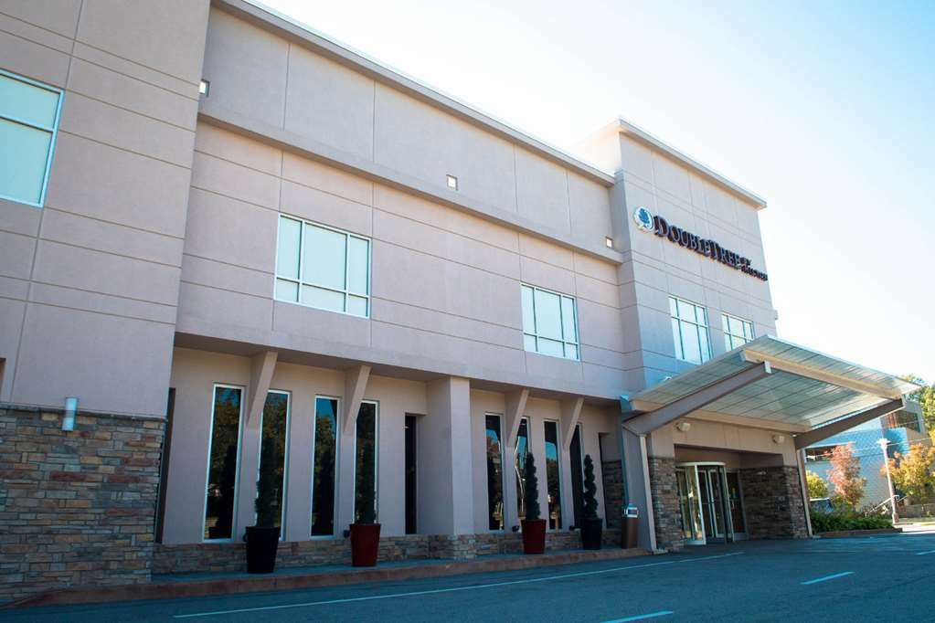 Doubletree By Hilton Hotel Raleigh - Brownstone - University Esterno foto